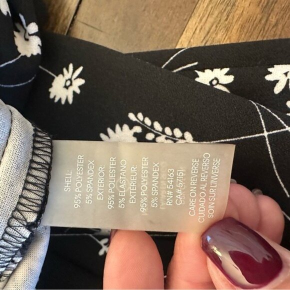 Calvin Klein Black White Floral Sleeveless Wide-Leg Jumpsuit Size 4 - Picture 9 of 11